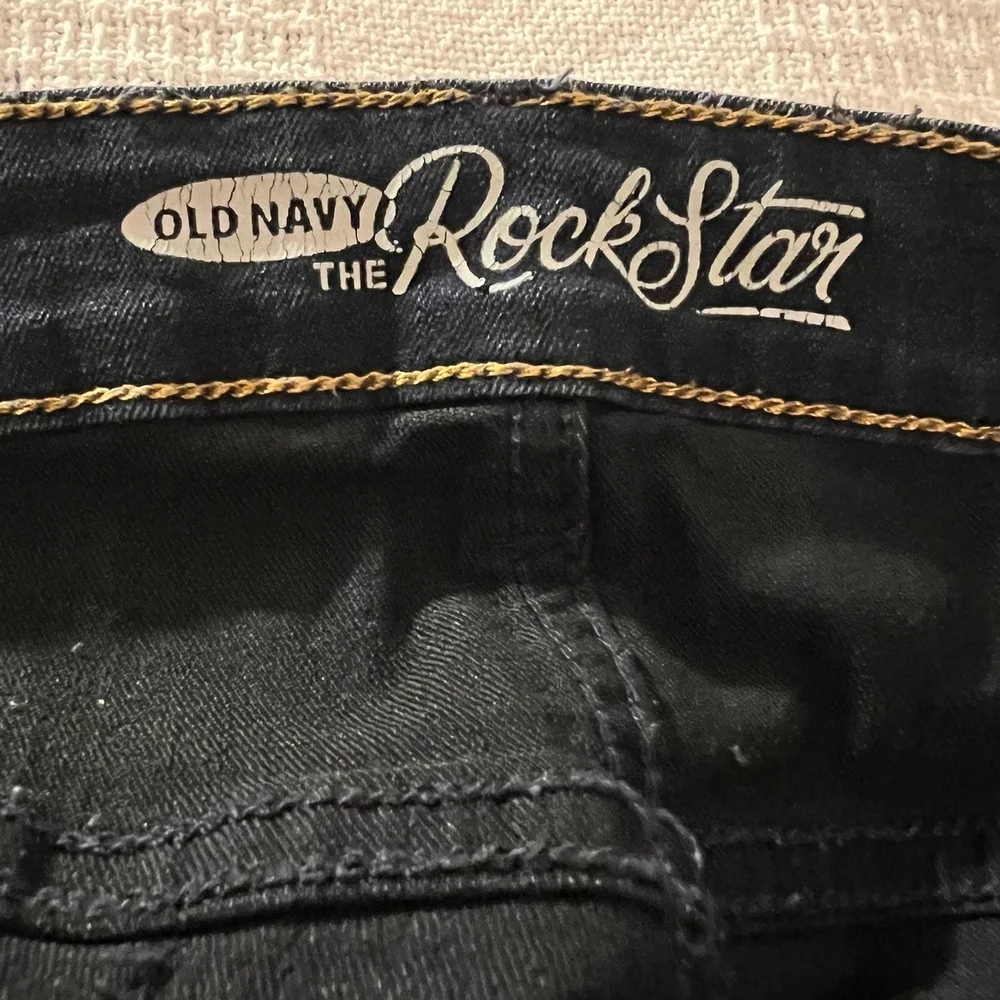Old Navy Rock Star Straight Leg Black Jeans - Picture 3 of 4